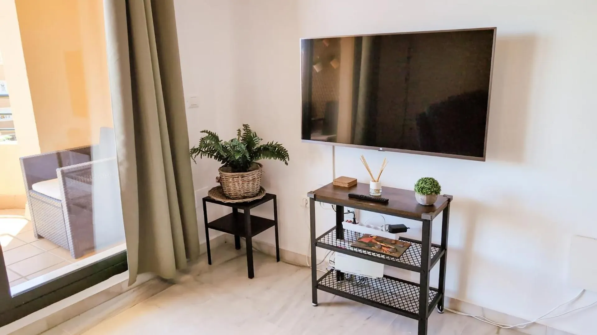 Casa Diamante: Sunny 2Br/2Ba Apartment In Mijas 0*,